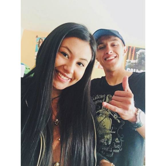 Meet your Posher, Gabriella - Picture 1 of 1